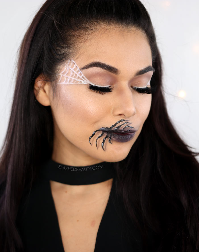 Easy Halloween Makeup Idea: Spider Mouth